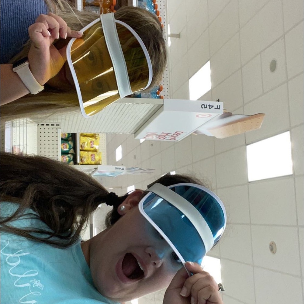 Meet your Posher, Maggie